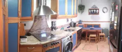 Chalet en Venta en Alagon 175m2 3 Dormitorios Jardin Bodega