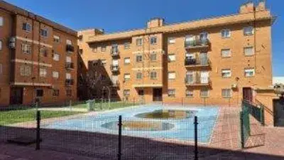 Piso en venta en Alcazar de San Juan con piscina y garaje