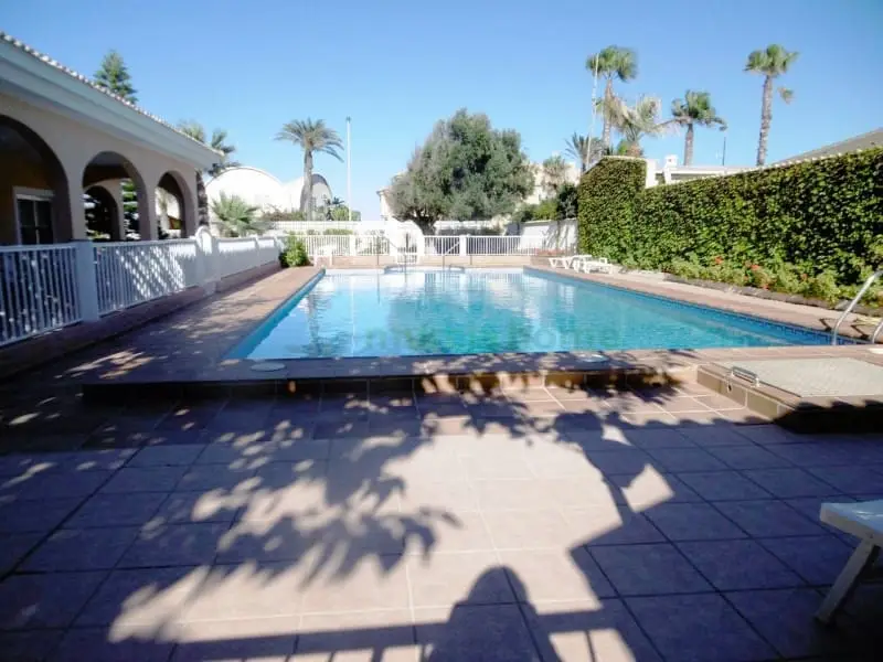 Chalet en venta Los Belones 8 dormitorios 5 banos piscina jardin