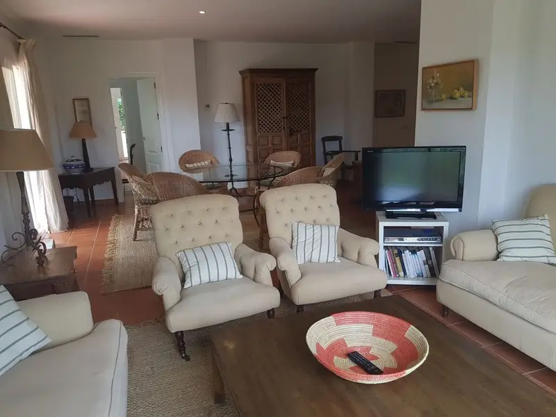 Villa Confortable con Jardines en Sotogrande