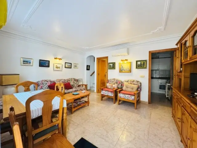Piso de 3 Dormitorios en venta Torre La Mata, España