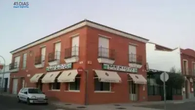 Casa en Venta Montijo: 4 Habitaciones, Bar, Terraza 175m2