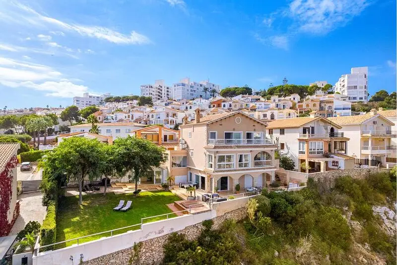 Villa de Lujo en Gran Alacant con Vistas al Mar