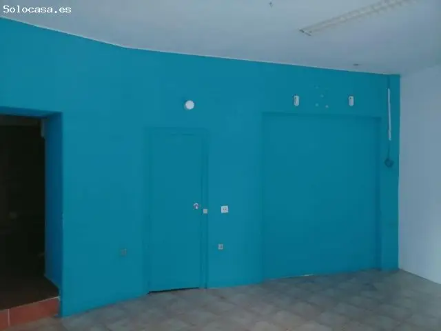 Se Alquila Local Comercial en Colón 27m²