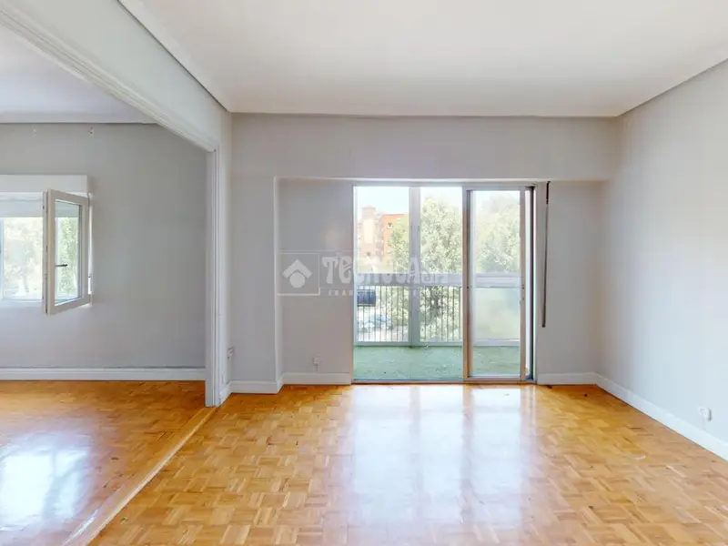 Piso en venta en Estrella Madrid 122m2 3 dormitorios garaje trastero