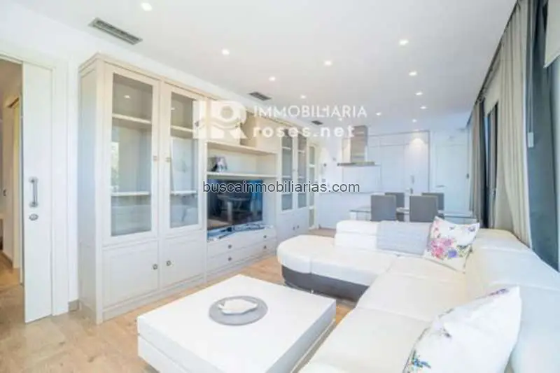 Apartamento en venta en Roses 3 habitaciones 2 baños