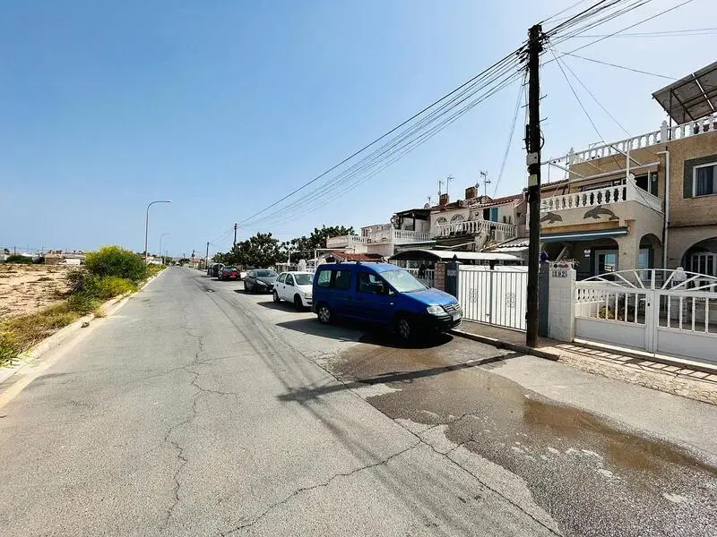 Adosado 2 Dormitorios Torrevieja Cerca Lago Rosa