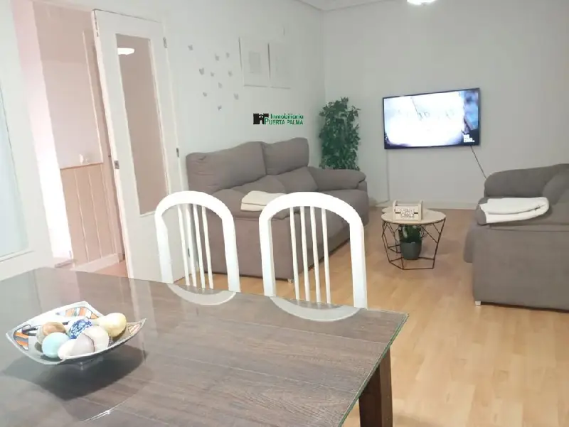 Adosado en Venta en Barriada Llera Badajoz con Garaje y Patio