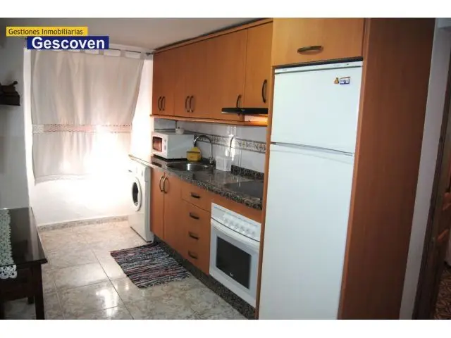 Vivienda con Terraza y Tres Dormitorios en Planta Primera