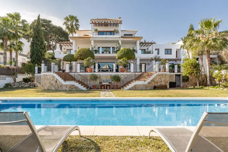 Villa de Lujo 5 Dormitorios Málaga Vistas al Mar Piscina Privada
