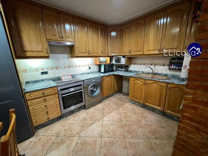 Casa en Benaguasil 172m2 3 Dormitorios 3 Baños Garaje Terraza