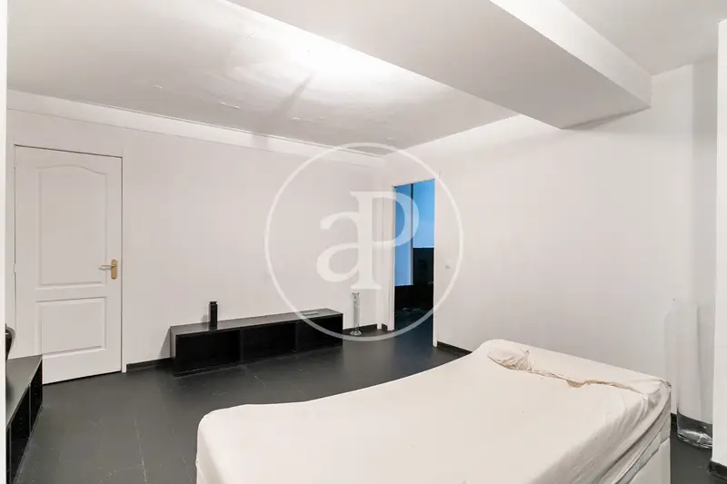 Estudio en venta calle Bertran 134m2 dos plantas patios interiores