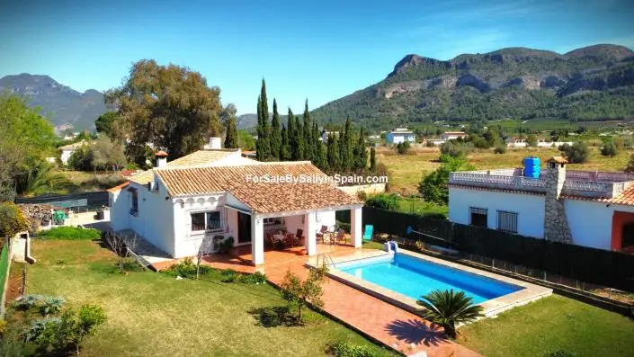 Villa de Lujo 4 Dormitorios en Venta