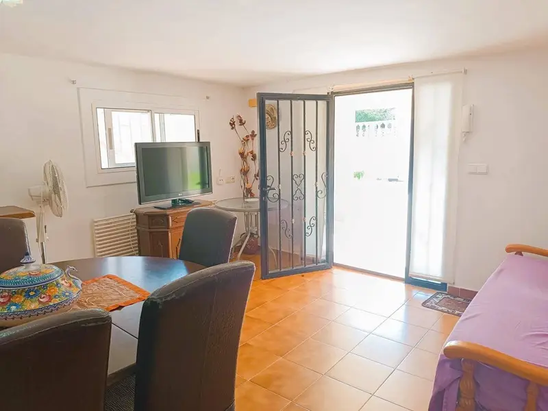 Chalet con dos viviendas independientes en Calafell