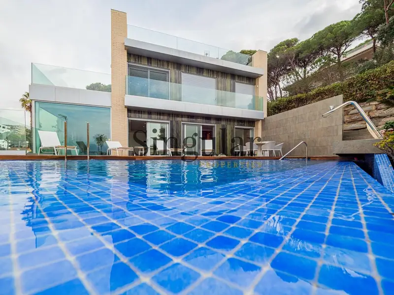 Venta Chalet Lujoso Fenals Lloret de Mar