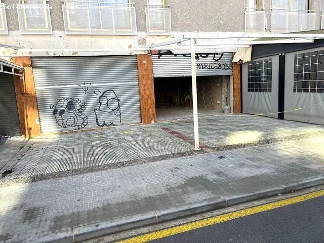 Local Comercial con Terraza en Zona Hotelera