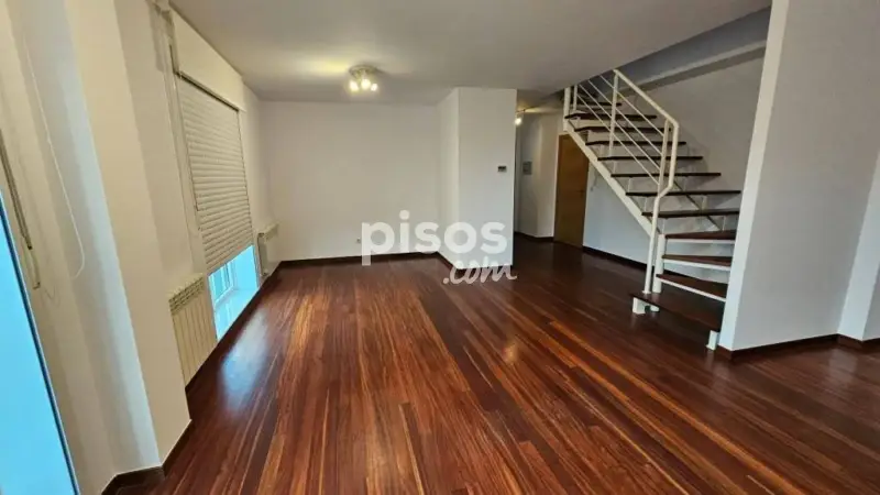 Dúplex en Alquiler Avenida Bilbao - 3 Habitaciones - Garaje - Trastero