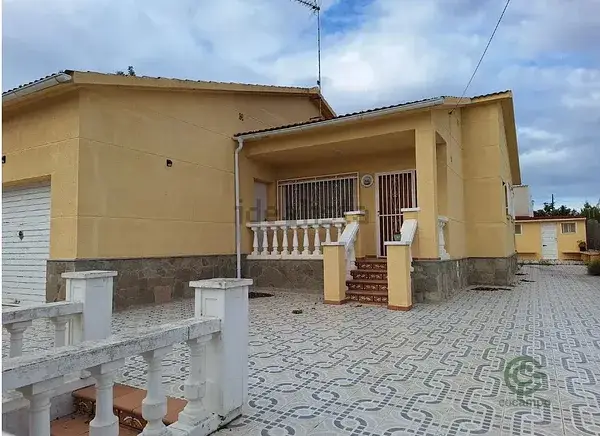 Casa Chalet en El Vendrell 3 Dormitorios Jardin Barbacoa