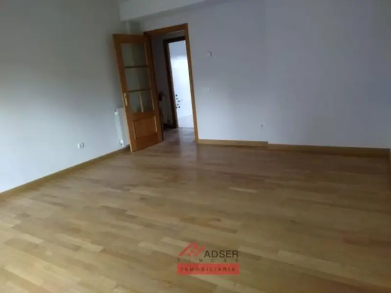 Piso en venta en Navarrete 3 habitaciones Balcón 75m²