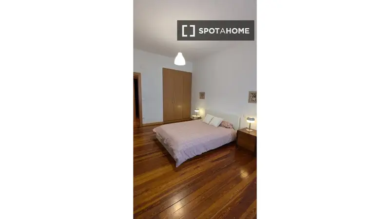 Piso 4 habitaciones Pamplona Alquiler Amueblado Patio Lavadora