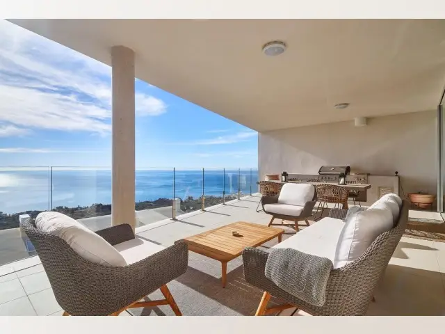 Piso de 3 Dormitorios en venta Benalmádena Pueblo, España
