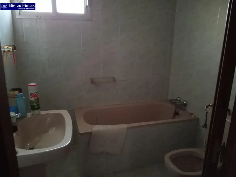 Venta 6 Casas en León: 234m² y cinco de 124m²