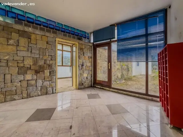 Casa en Puente Arce para Reformar 225m² con Parcela de 2575m²