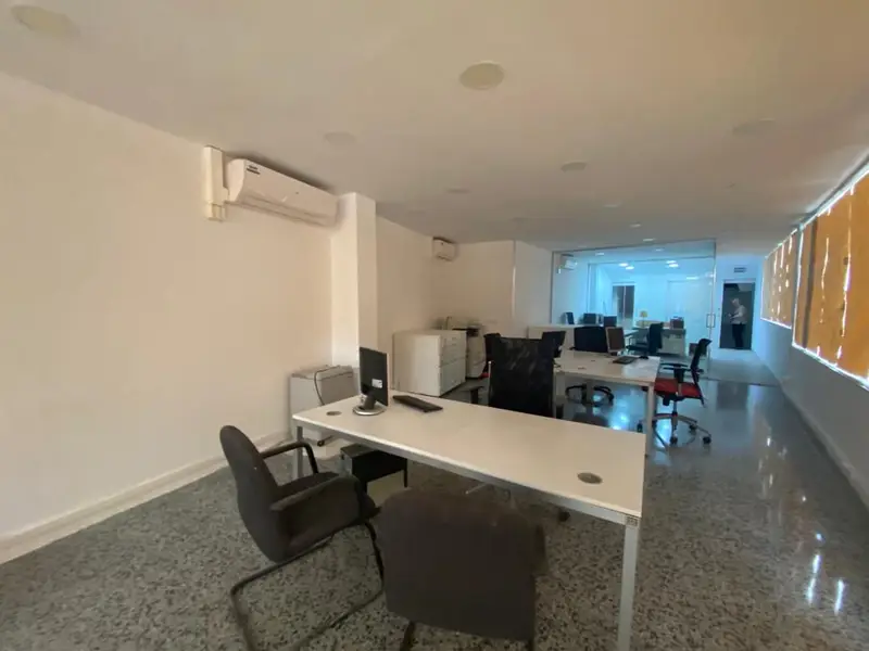 Venta Local Comercial 4 habitaciones Cornella Llobregat