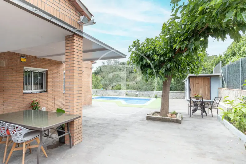Casa en Can Font 218m2 con Piscina y Jardin