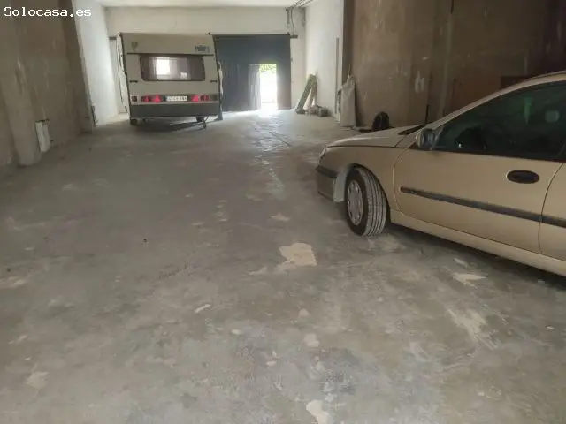 Local Comercial Diafano 160m2 con Patio 70m2 Almansa