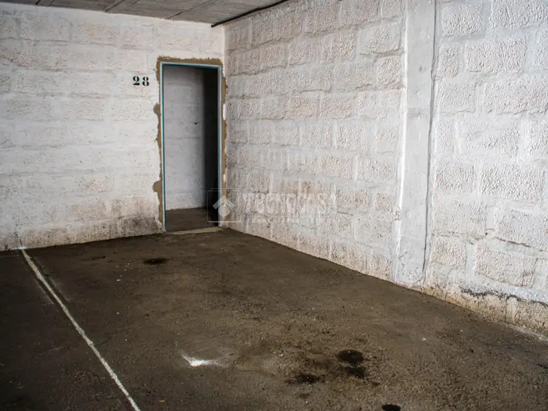 Plaza de Garaje con Trastero en Los Cristianos