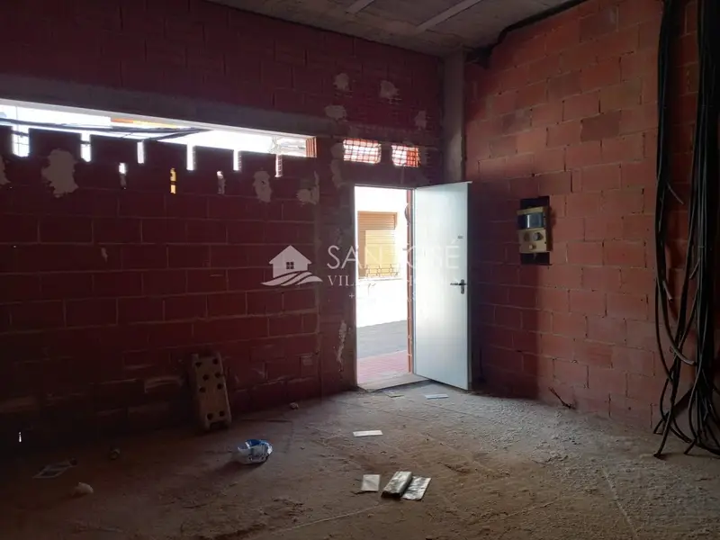 Casa en venta en Monóvar centro con terraza y patio