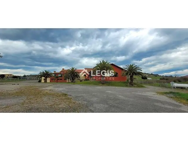Restaurante y Hotel en Llanera - Gran Capacidad y Posibilidades