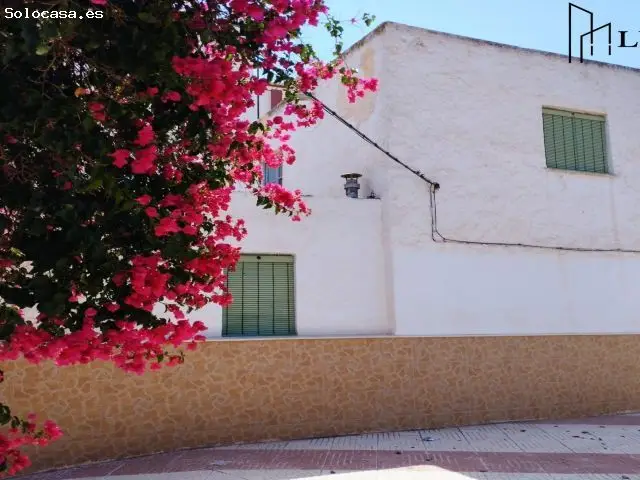 Gran Casa en Roquetas de Mar Pueblo