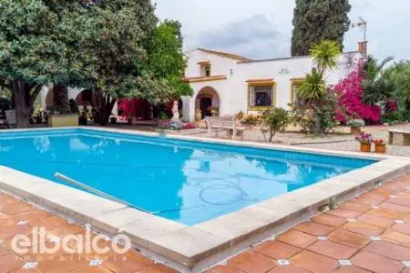 Masia en Valls con Piscina y Barbacoa