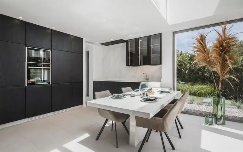 5 Cuarto Villa en Venta El Paraiso Malaga