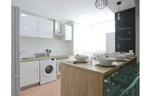 Alquiler de Habitacion en Apartamento Madrid 8 Dormitorios