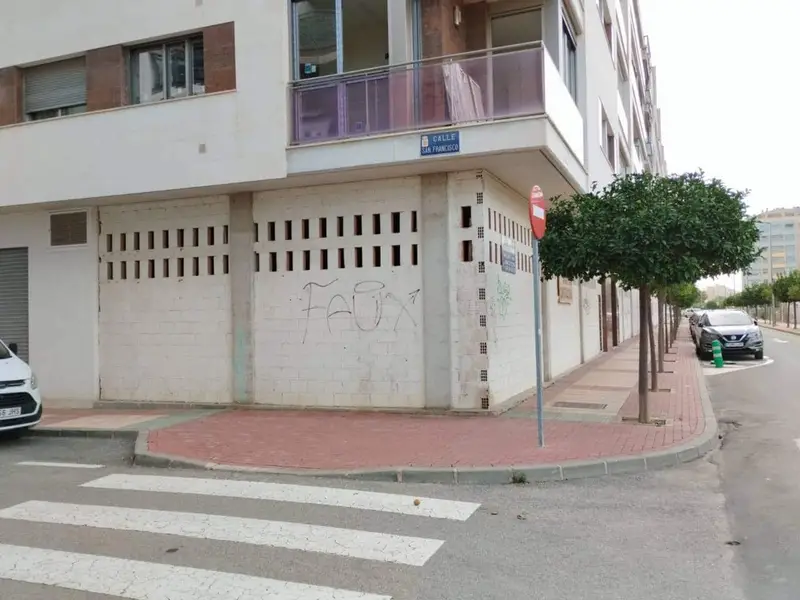 Local Comercial en Alquiler Juan de Borbon Murcia 202m2