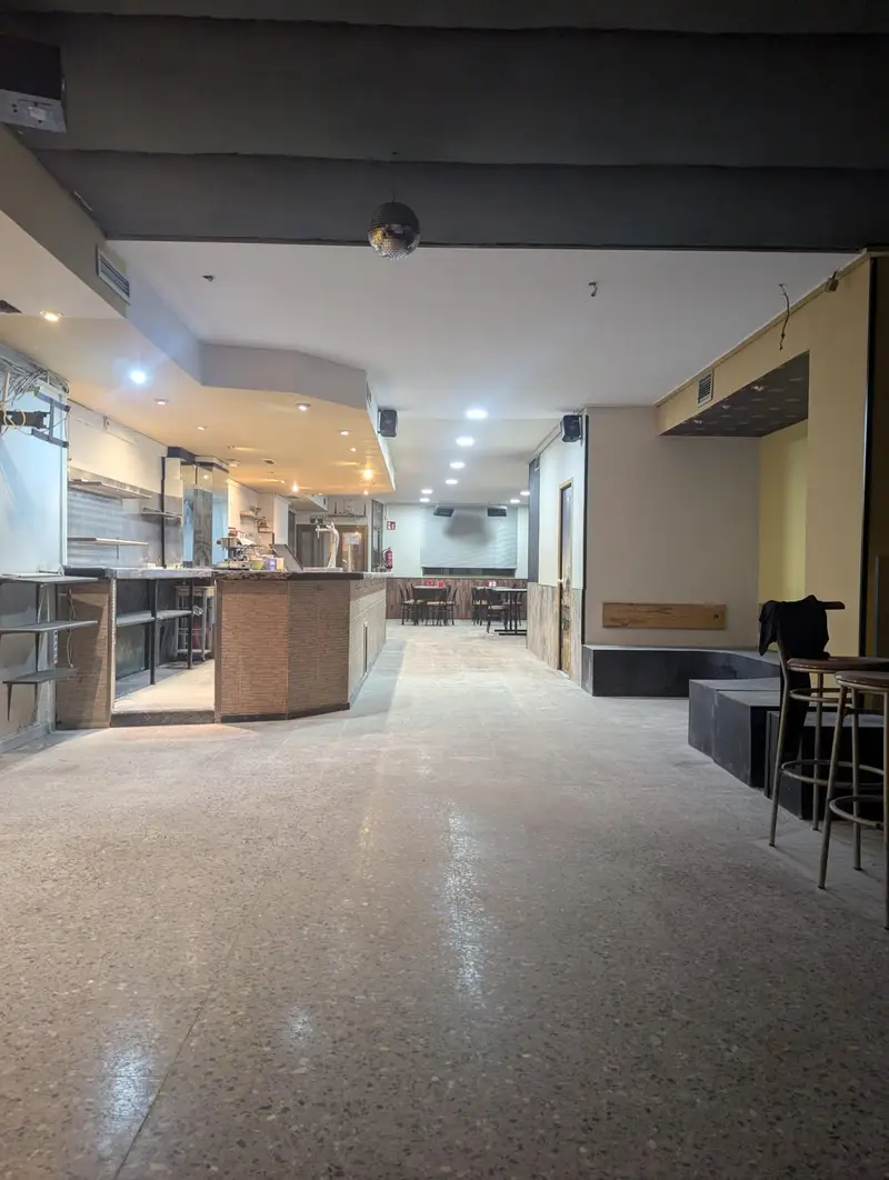 Venta Local Comercial Viladecans 153m2 Roureda