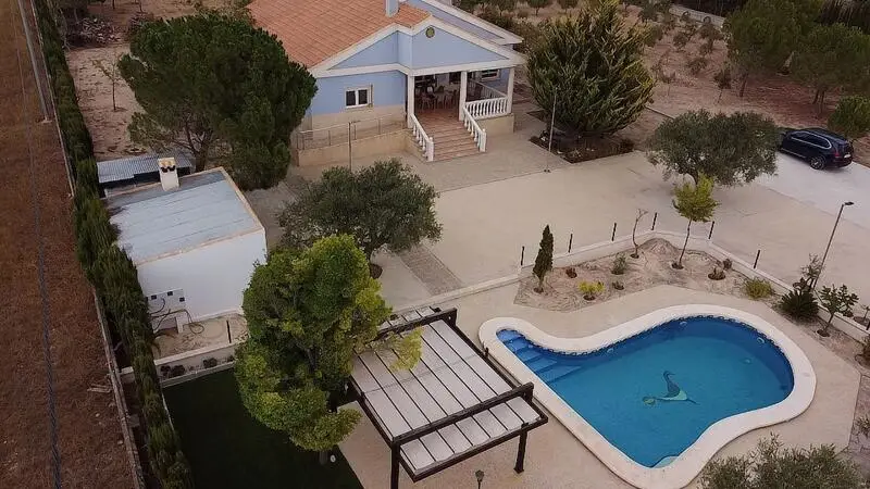 Villa 4 dormitorios Yecla Murcia
