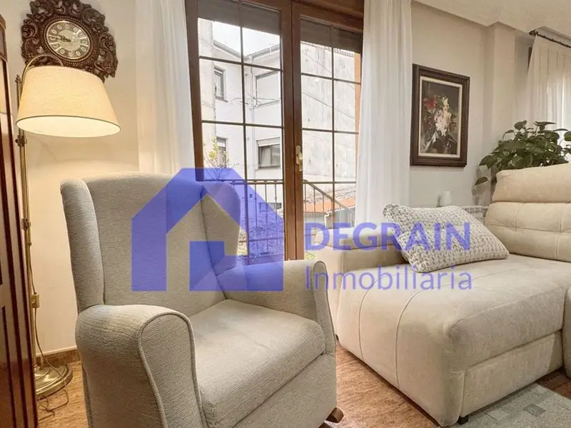 Chalet independiente en Avilés con jardín