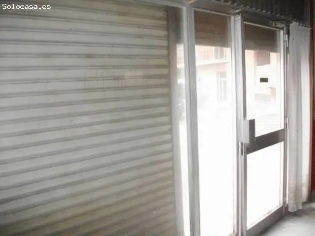 Local Comercial 91m2 a Reformar con Salida de Humos