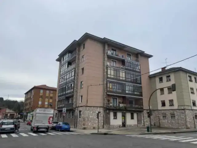 Piso en venta en Calle del Rio Sella Oviedo