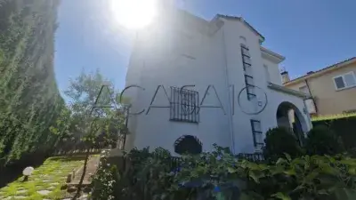 Chalet en Venta Carranque 4 Dormitorios 2 Banos