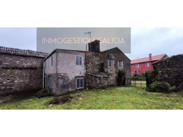 Casa de Campo Masia en Venta en A Laracha