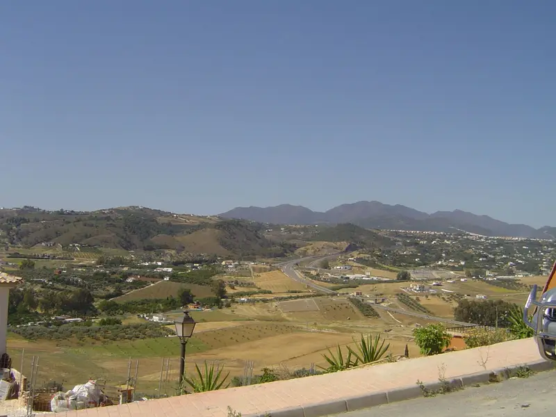 Terreno en Venta Coin: Chalet de 200m² con Vistas