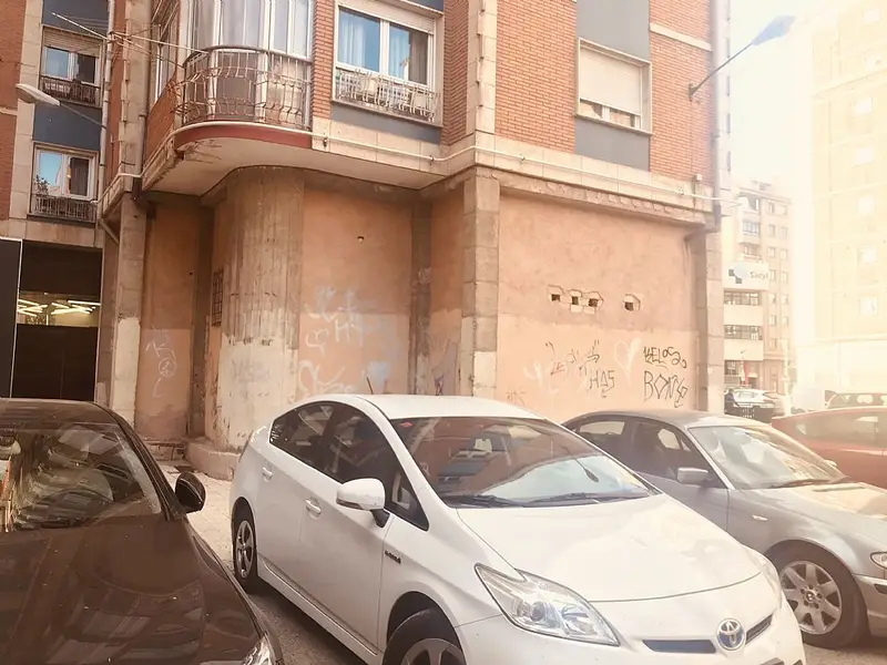 Local en Burgos 167m2 Jose Maria de la Puente