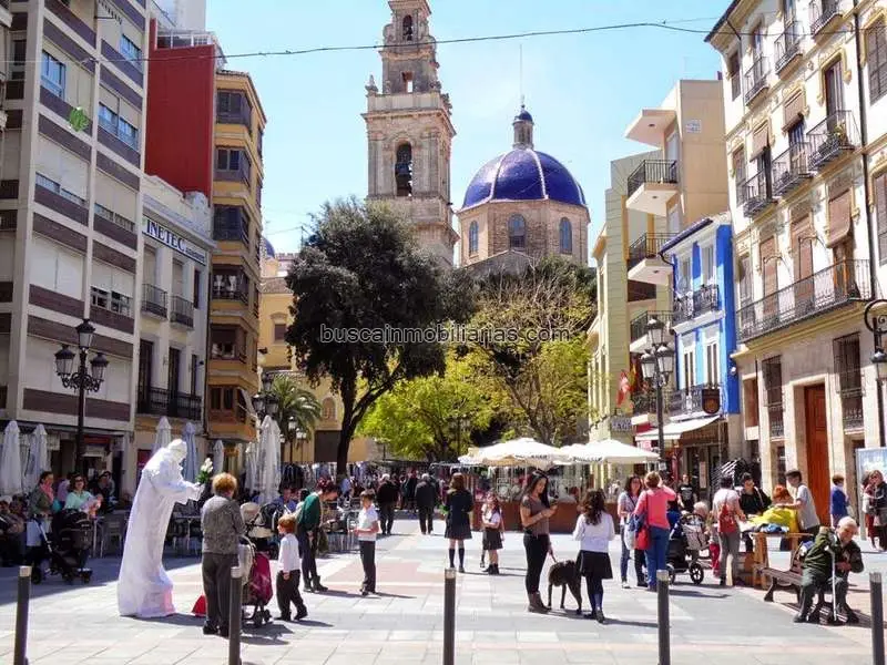 Casa en Sueca con Terraza y Reforma Reciente