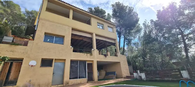 Casa en Venta en Castellar del Valles 294m2 3 plantas