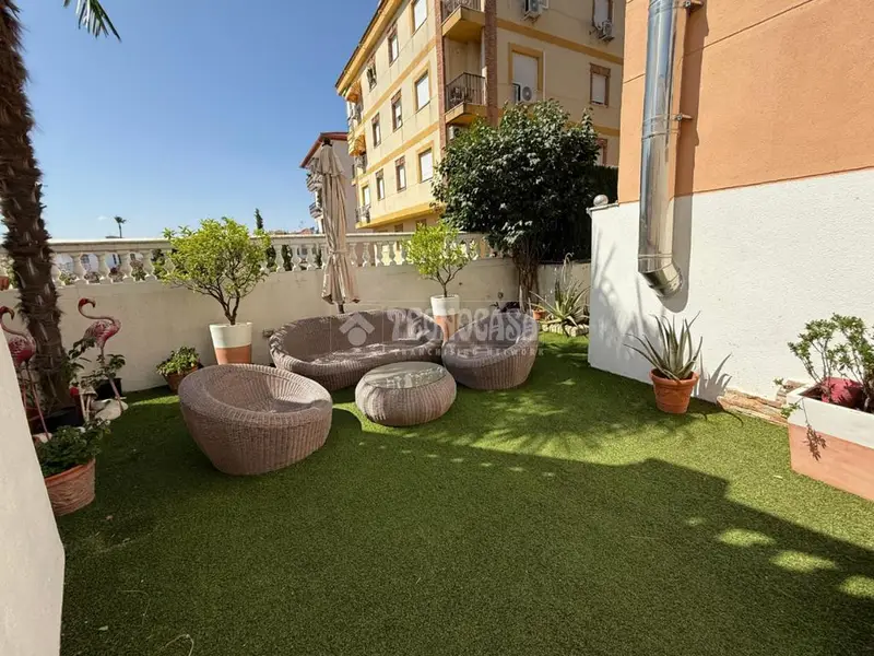 Tríplex 256m² en Urbanización Privada con Piscina y Pista Deportiva